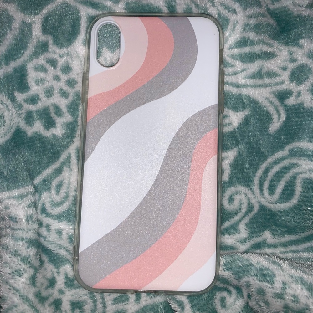 Trendy/Wavy iPhone XR Case